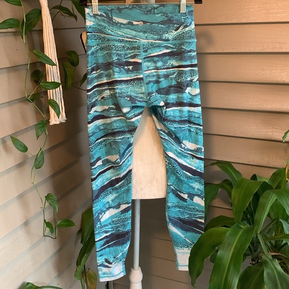 Lululemon Wunder Under high rise tight - Picture 4 of 7